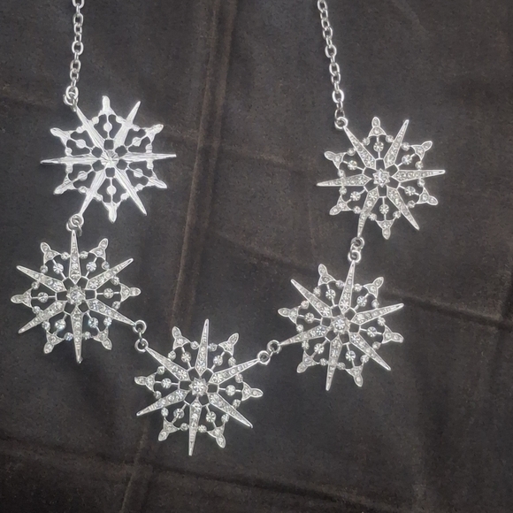 Snowflake Rhinestone Necklace - Picture 2 of 5